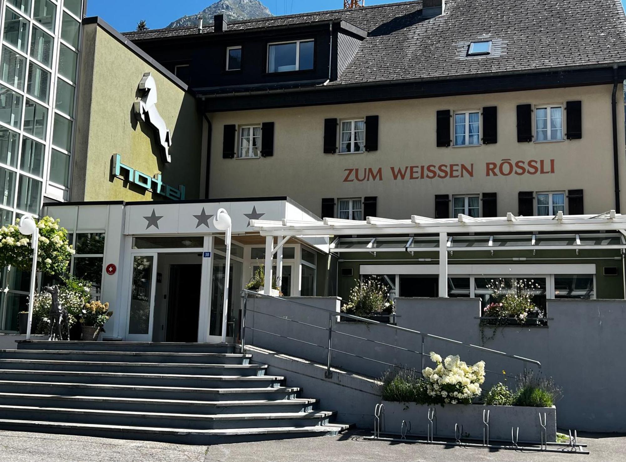 Hotel Weisses Rossli Göschenen Buitenkant foto